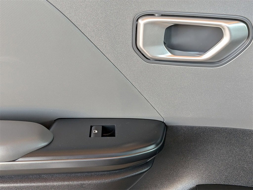 Used 2025 Kia K4 LXS image 27