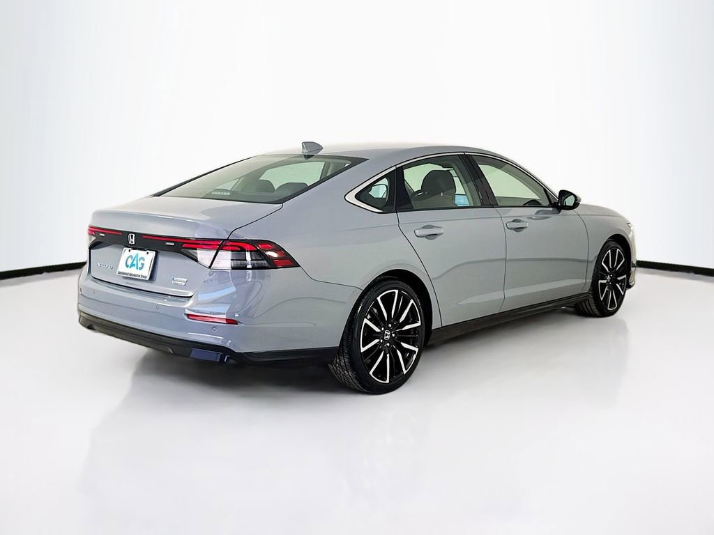 Used 2023 Honda Accord Touring image 9