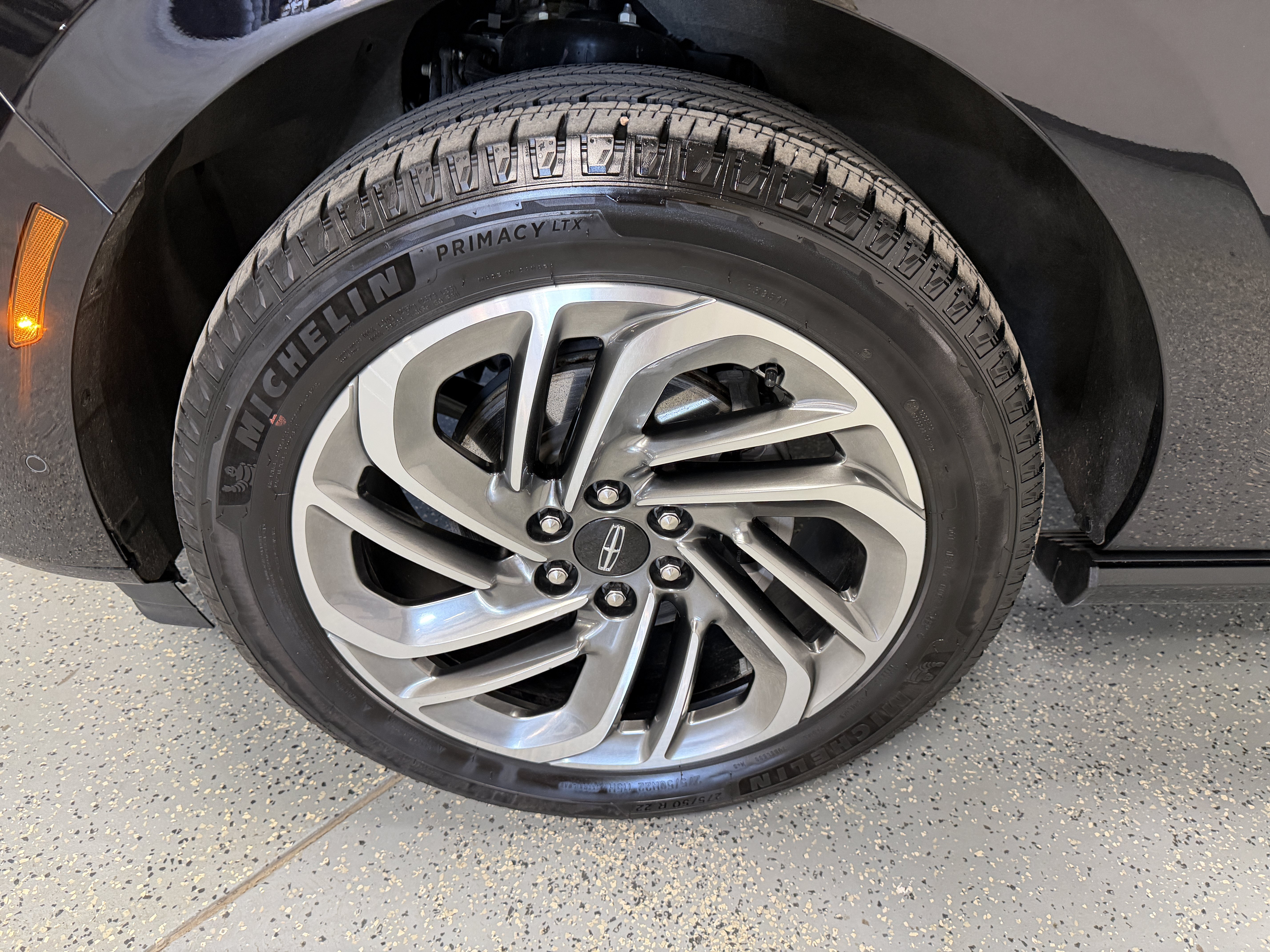Used 2025 Lincoln Navigator Reserve AWD/4WD image 32