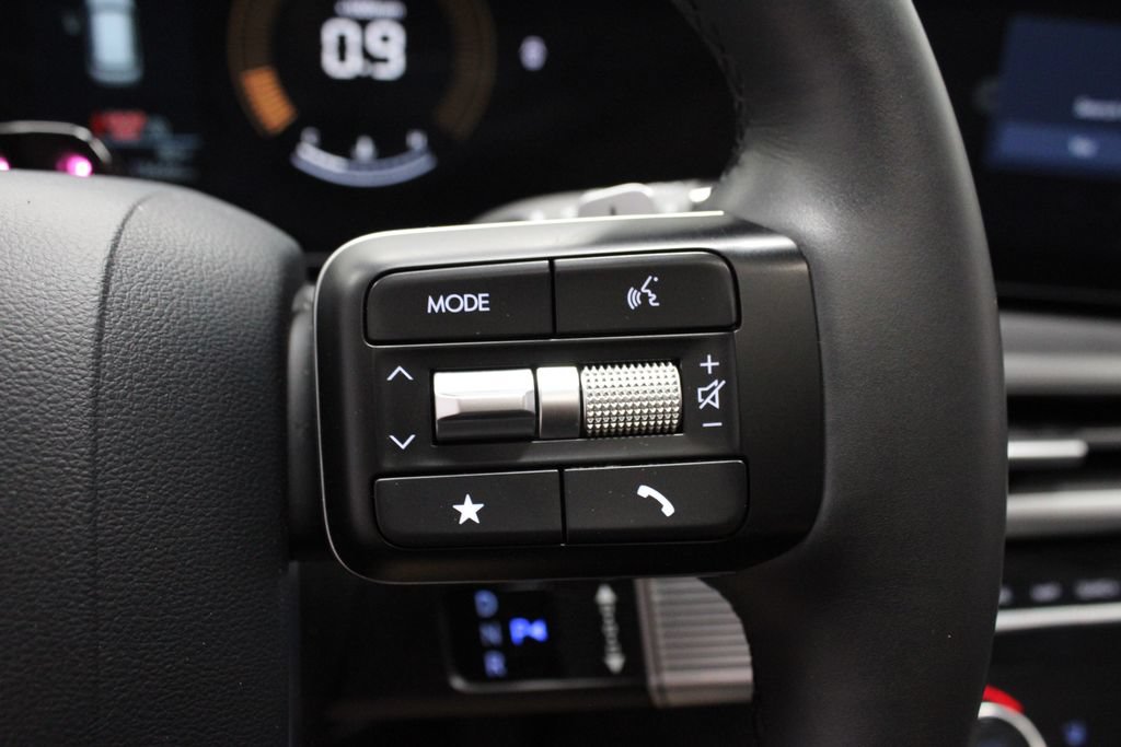 Certified 2025 Hyundai Santa Fe XRT AWD/4WD image 28