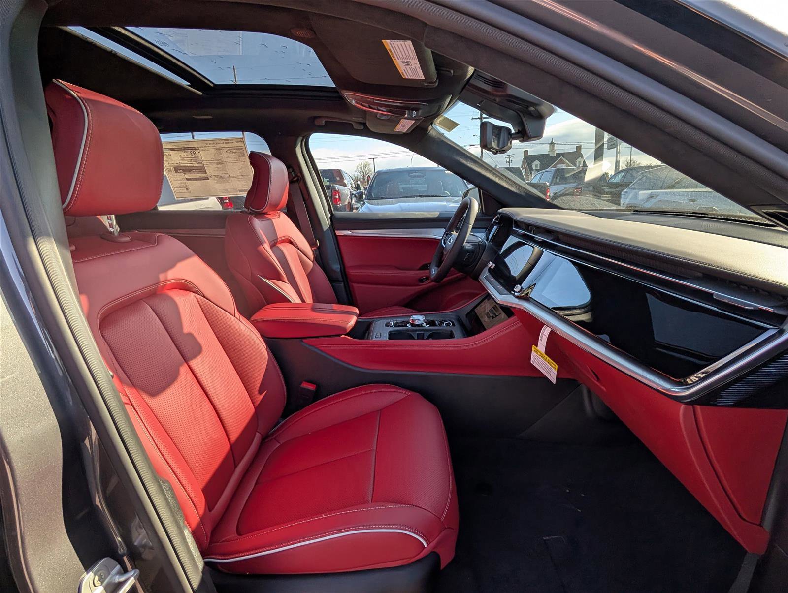 New 2025 Jeep Wagoneer S Launch Edition image 6