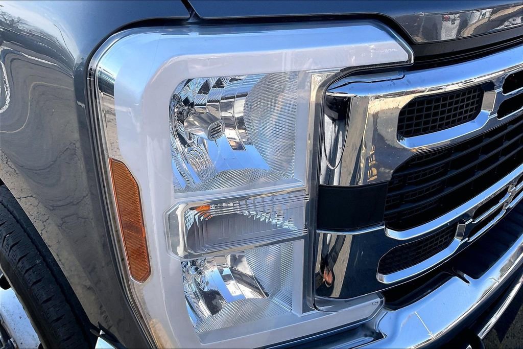 Used 2024 Ford F350 XLT image 26