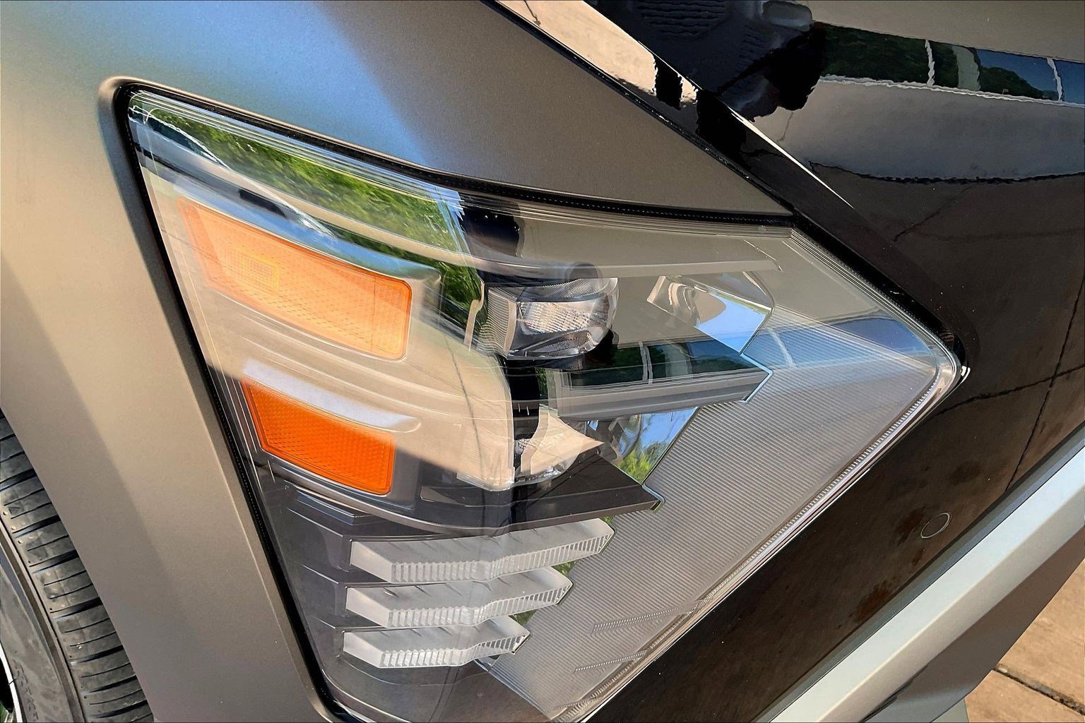 Used 2024 Hyundai Kona Limited AWD/4WD image 29