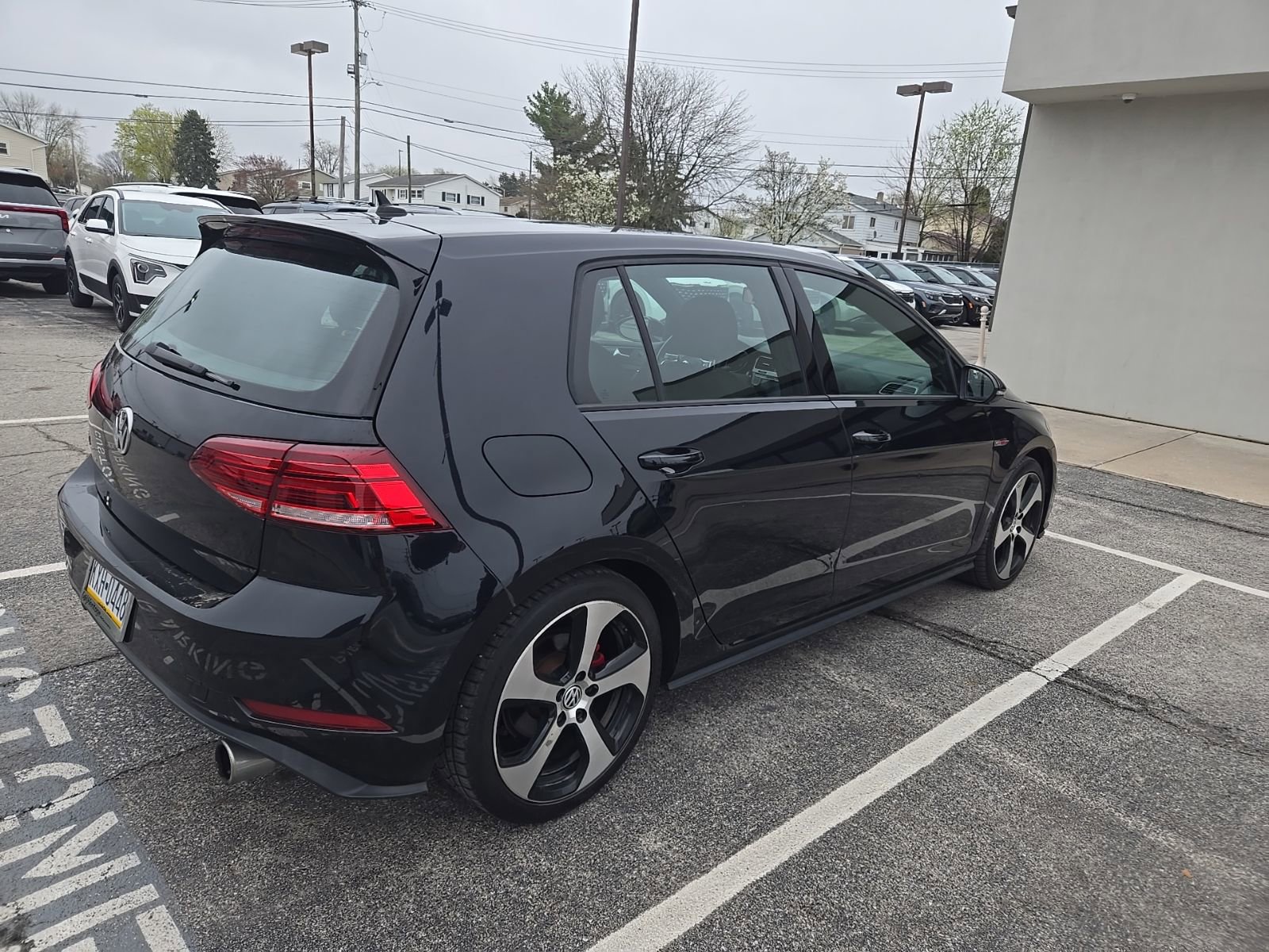 Used 2018 Volkswagen GTI SE image 3