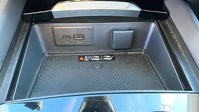 Used 2025 Buick Envision Preferred image 17