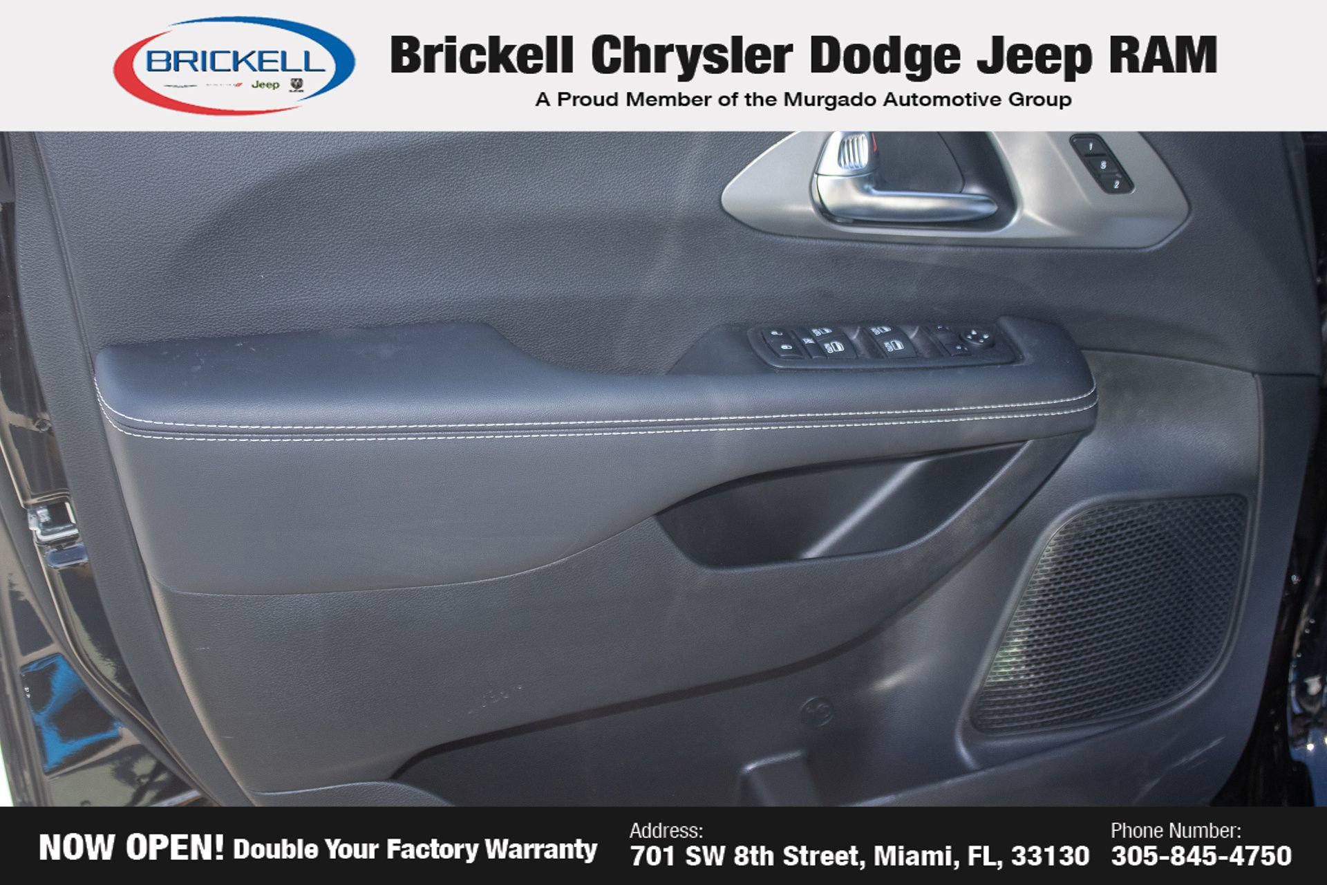 New 2025 Chrysler Pacifica Select FWD image 9
