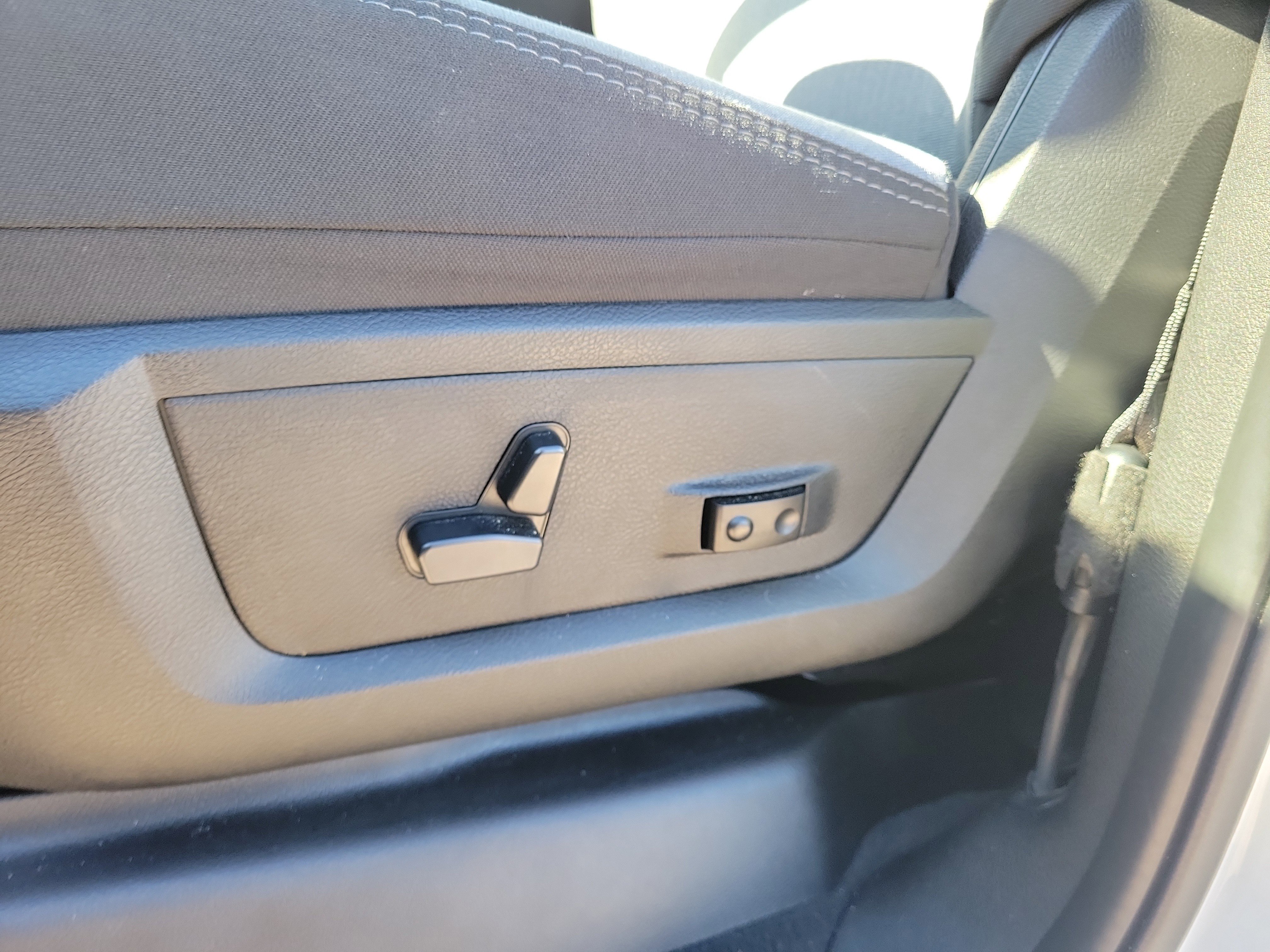 Used 2024 RAM 2500 Big Horn w/ Bed Utility Group image 16