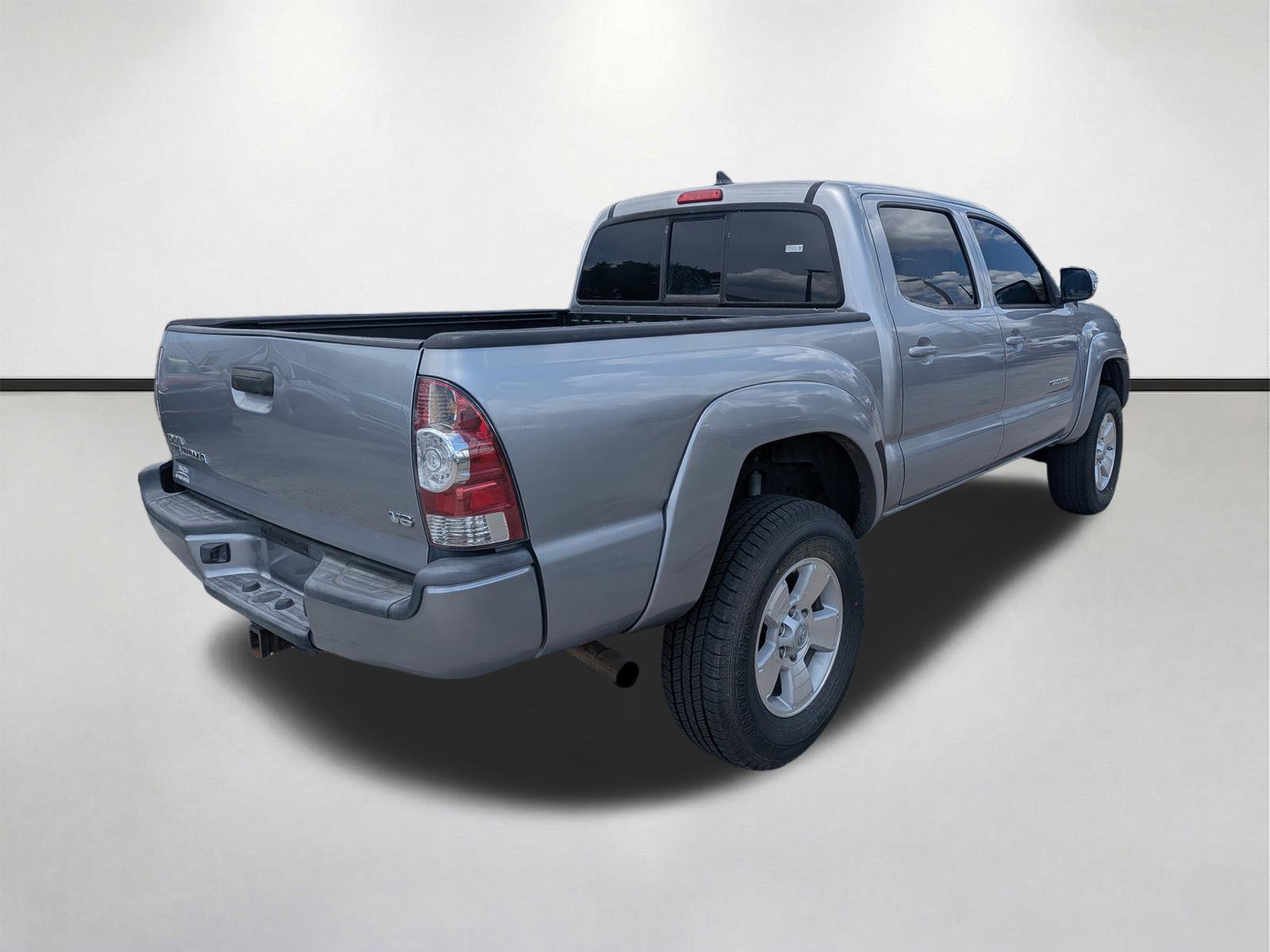 Used 2015 Toyota Tacoma 4x4 Double Cab w/ TRD Sport Package image 4