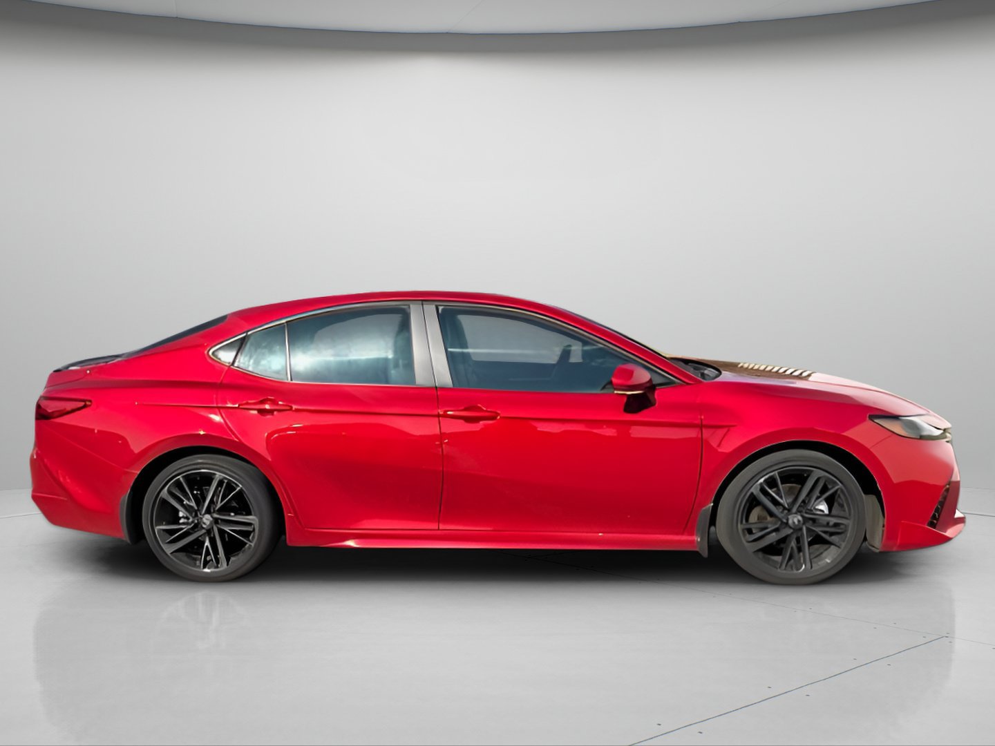 Used 2025 Toyota Camry XSE FWD image 6