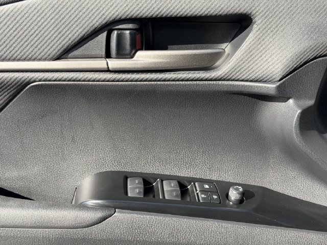 New 2026 Toyota Camry Hybrid w/ Convenience Package FWD image 21