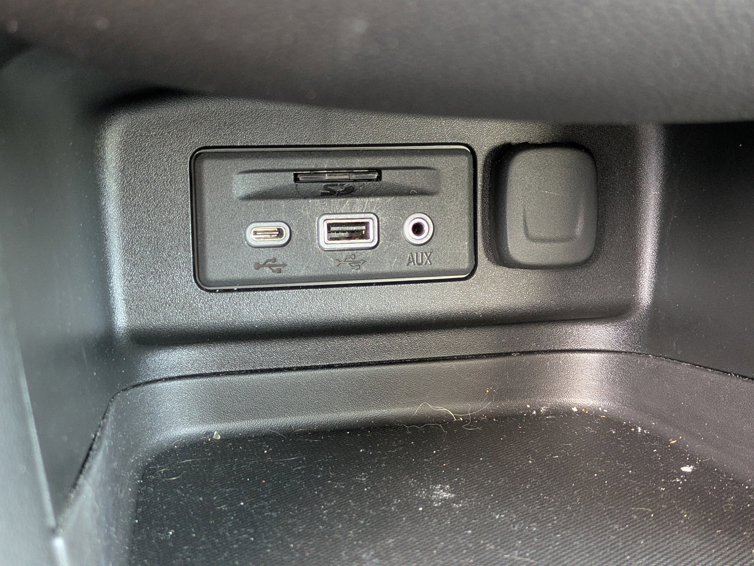 Used 2022 Chevrolet Equinox RS w/ RS Leather Package image 29