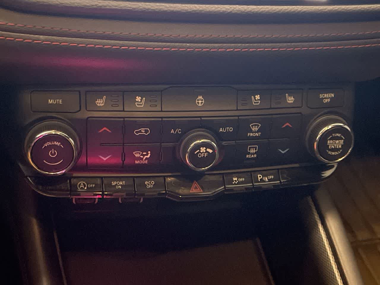 Used 2023 Dodge Durango GT image 19