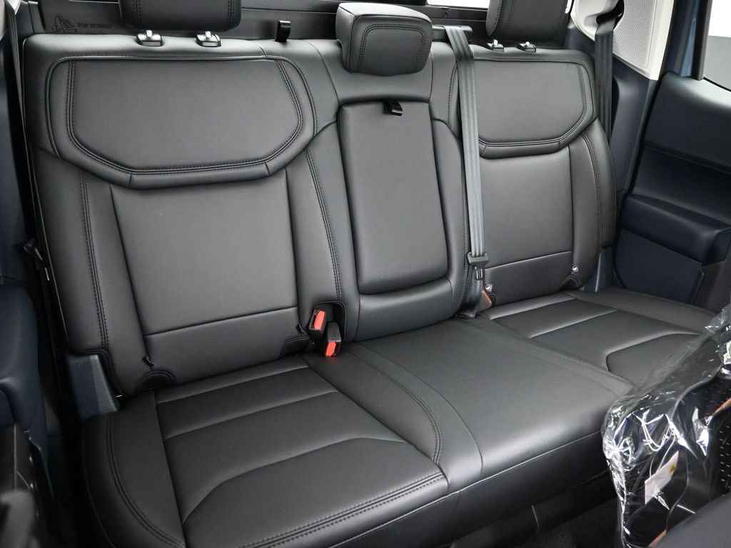 New 2025 Ford Maverick Lariat w/ Black Appearance Package image 36