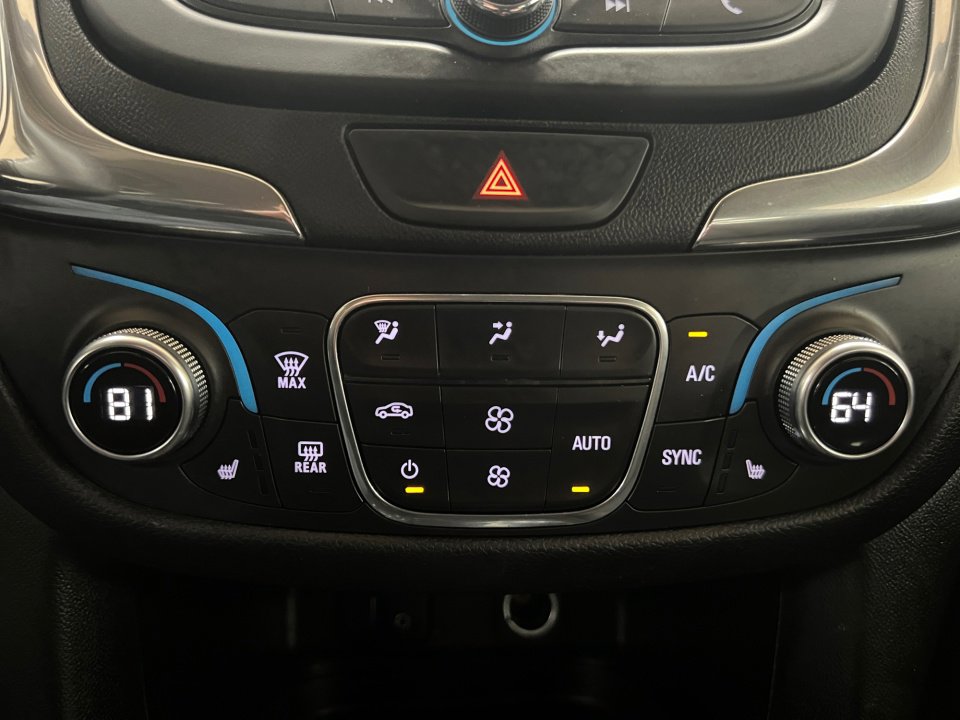 Used 2018 Chevrolet Equinox LT image 22