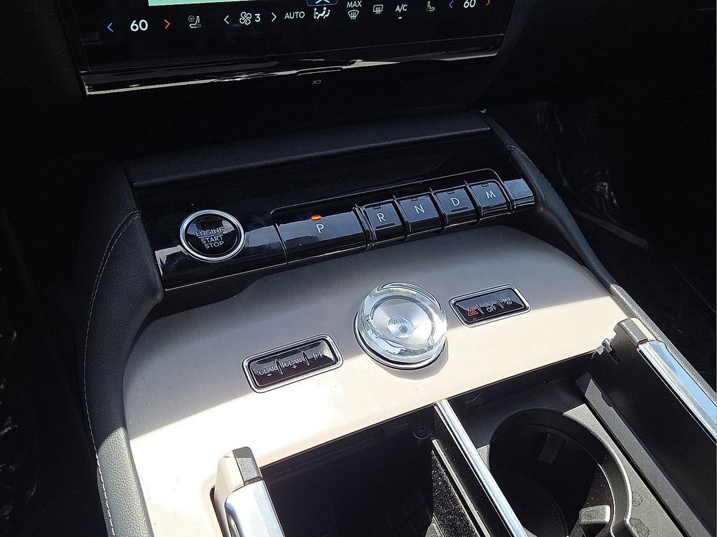 Used 2025 Lincoln Navigator Reserve image 29