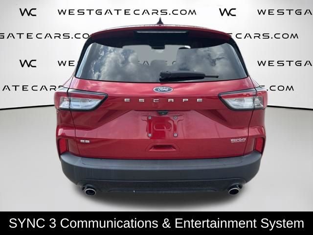 Used 2022 Ford Escape SE w/ SE Sport Appearance Package image 10