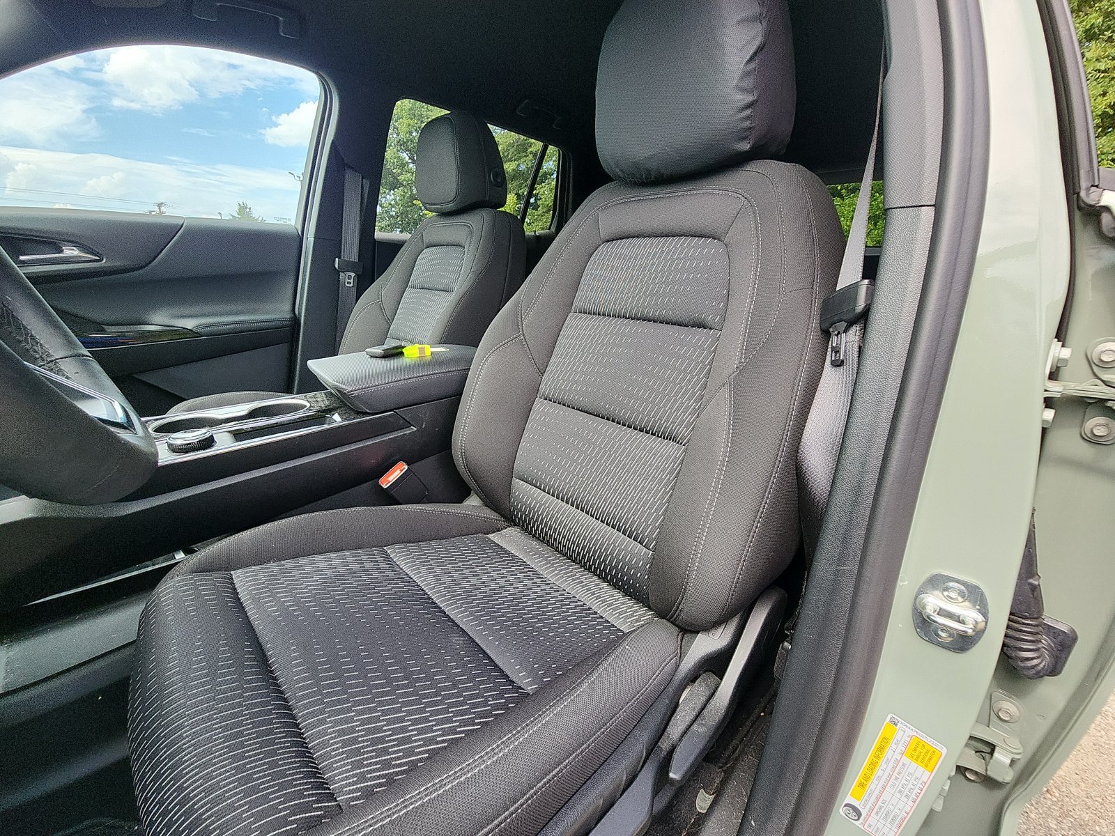 Used 2026 Chevrolet Equinox LT w/ Safety and Technology Package AWD/4WD image 18