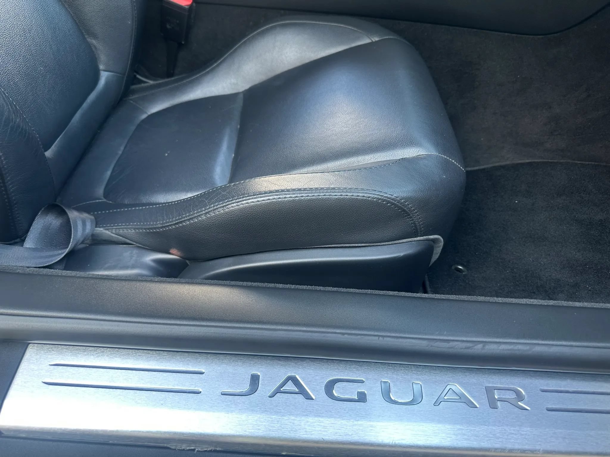 Used 2014 Jaguar F-TYPE S RWD image 25
