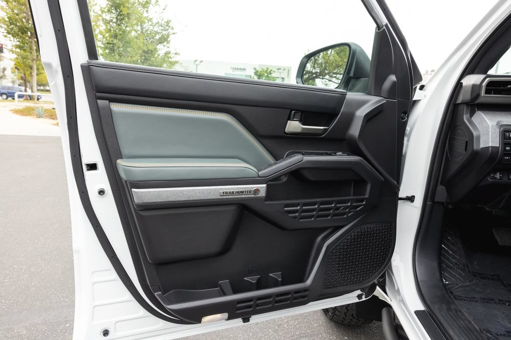 Certified 2025 Toyota Tacoma 4x4 Double Cab Hybrid image 11