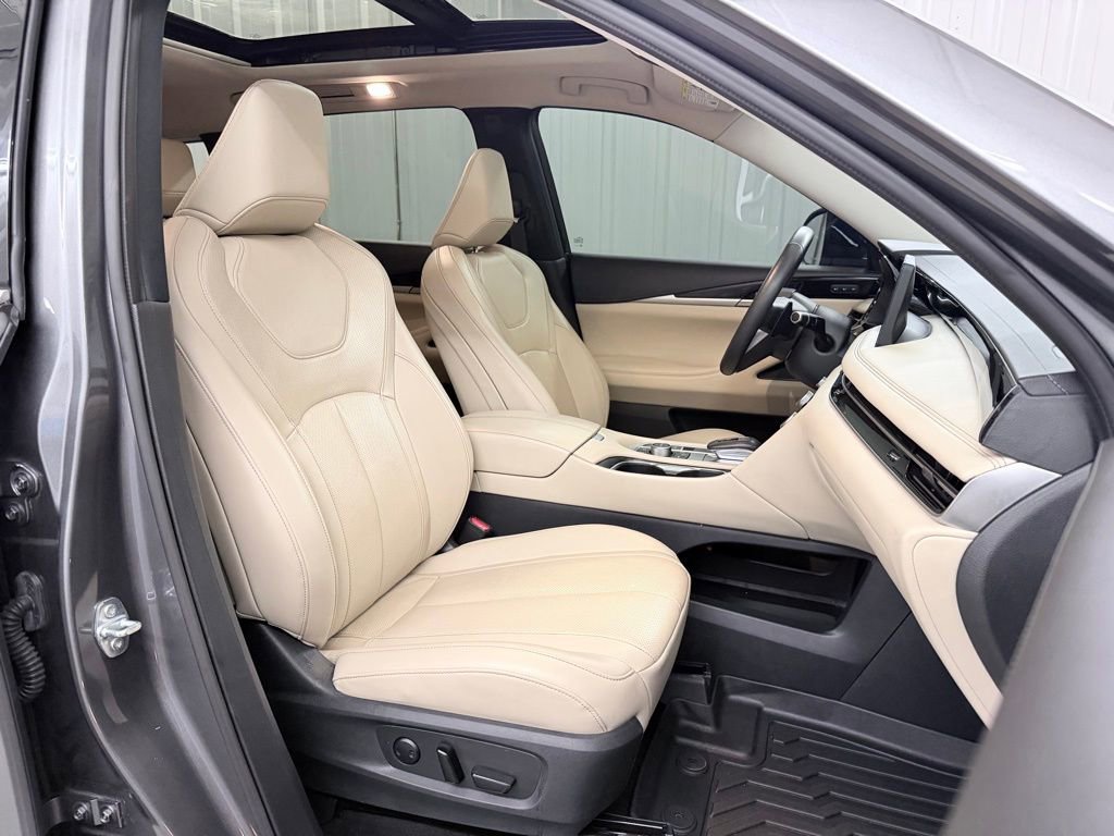 Certified 2024 INFINITI QX60 Pure image 39
