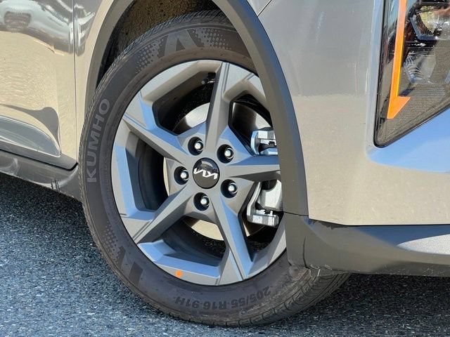 Certified 2026 Kia K4 FWD image 2