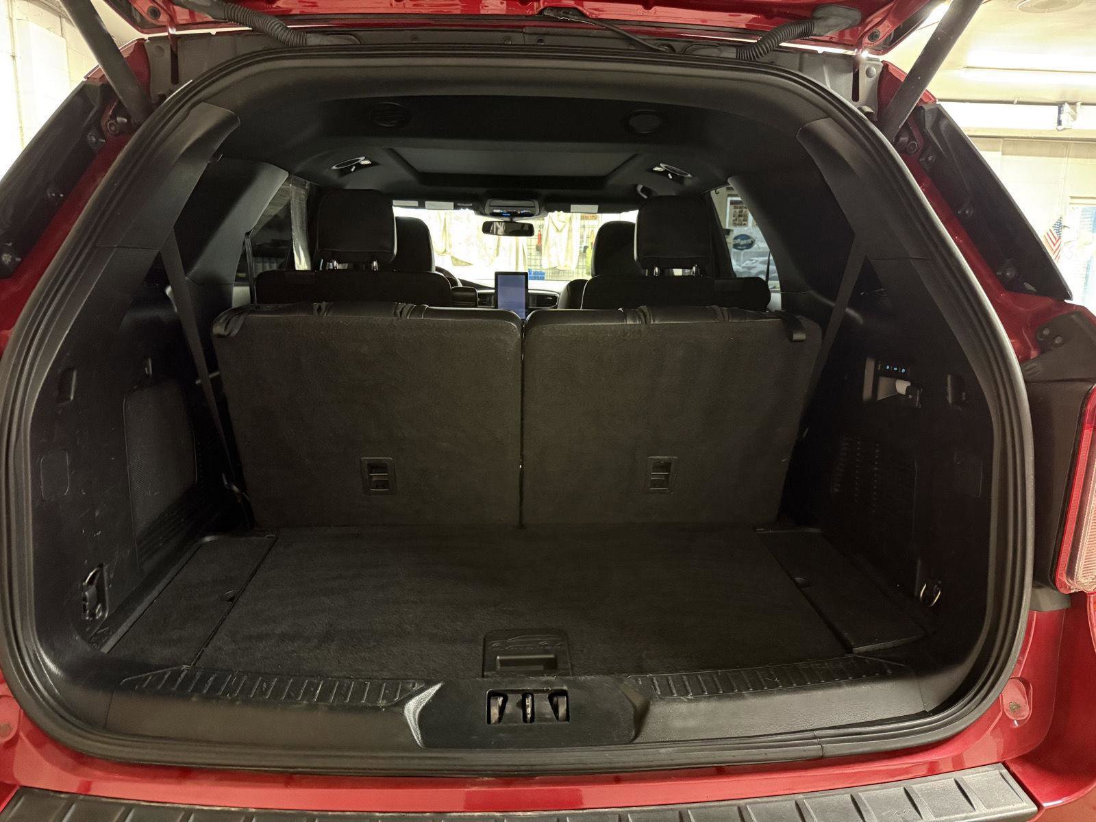 Used 2021 Ford Explorer ST w/ Equipment Group 401A AWD/4WD image 26