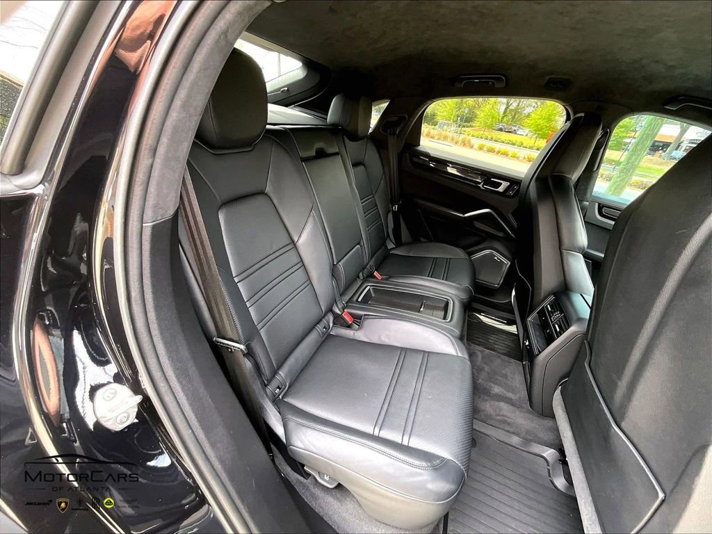 Used 2022 Porsche Cayenne Turbo GT image 27