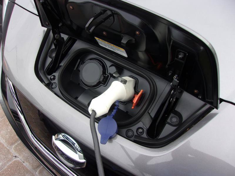 Used 2022 Nissan Leaf S FWD image 23