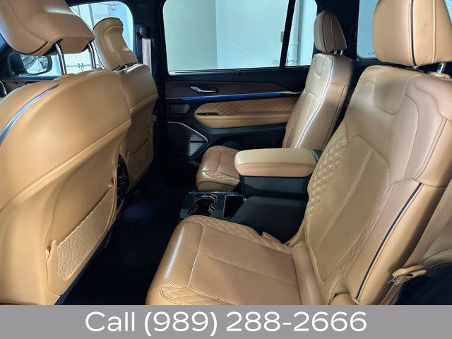 Used 2021 Jeep Grand Cherokee L Summit w/ Luxury Tech Group V AWD/4WD image 16