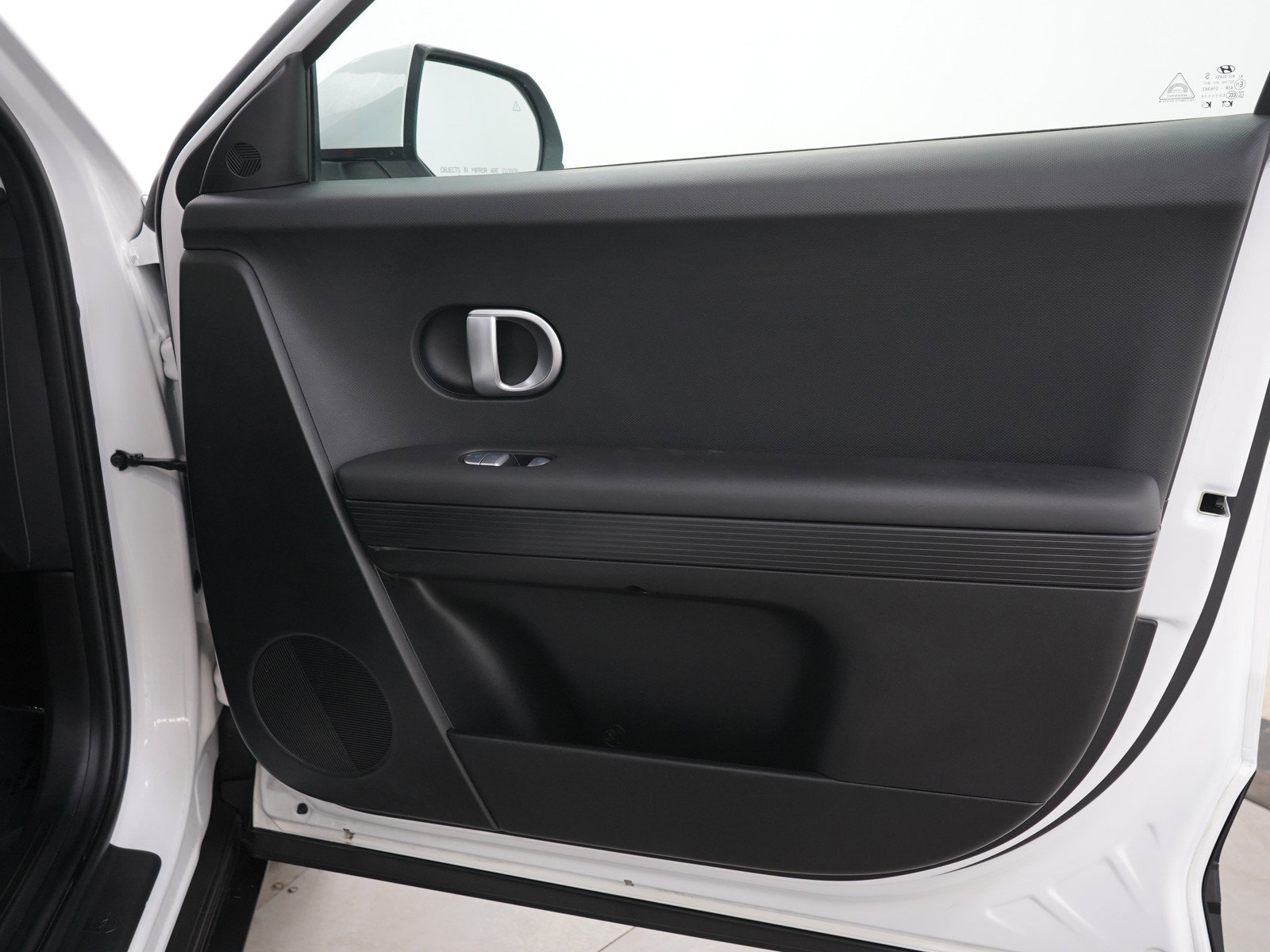 Certified 2024 Hyundai Ioniq 5 SEL AWD/4WD image 9