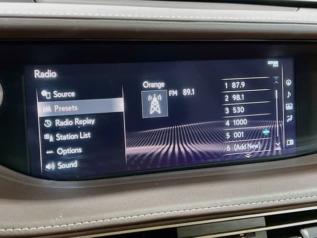 Used 2018 Lexus LS 500 w/ Accessory Package (Z2) RWD image 15