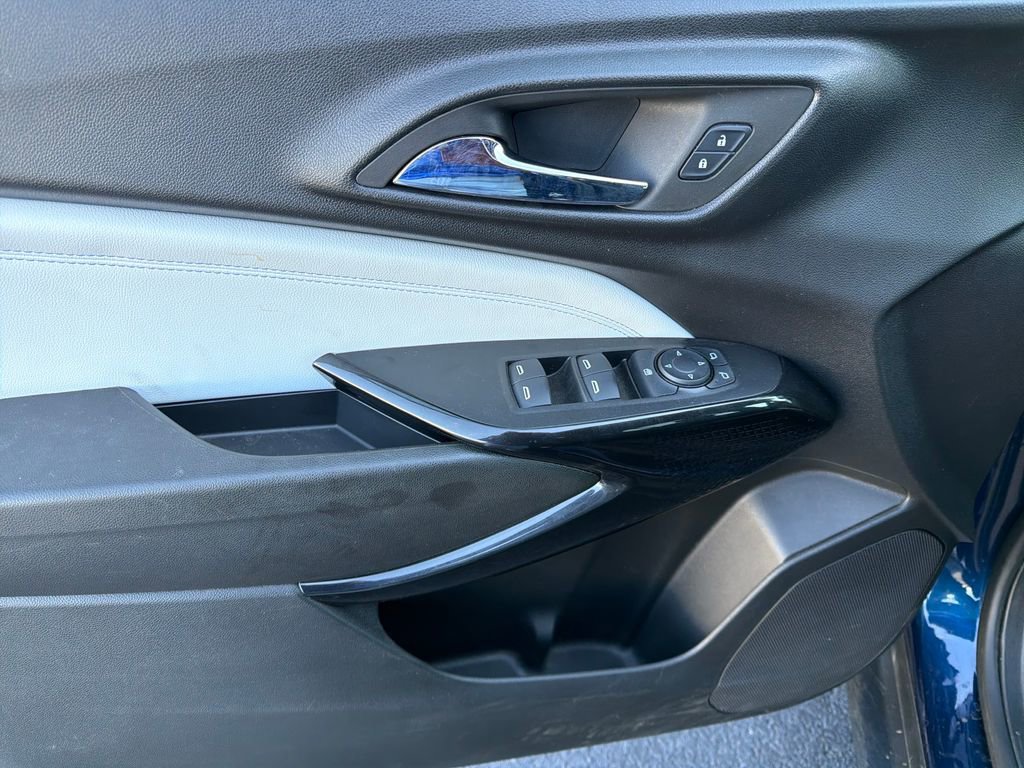 Used 2024 Chevrolet Trax LT w/ Driver Confidence Package image 13