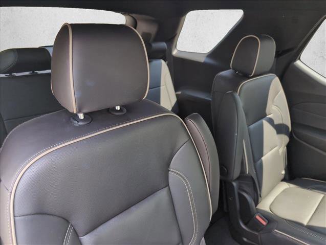Used 2023 Chevrolet Traverse Premier w/ Redline Edition image 23