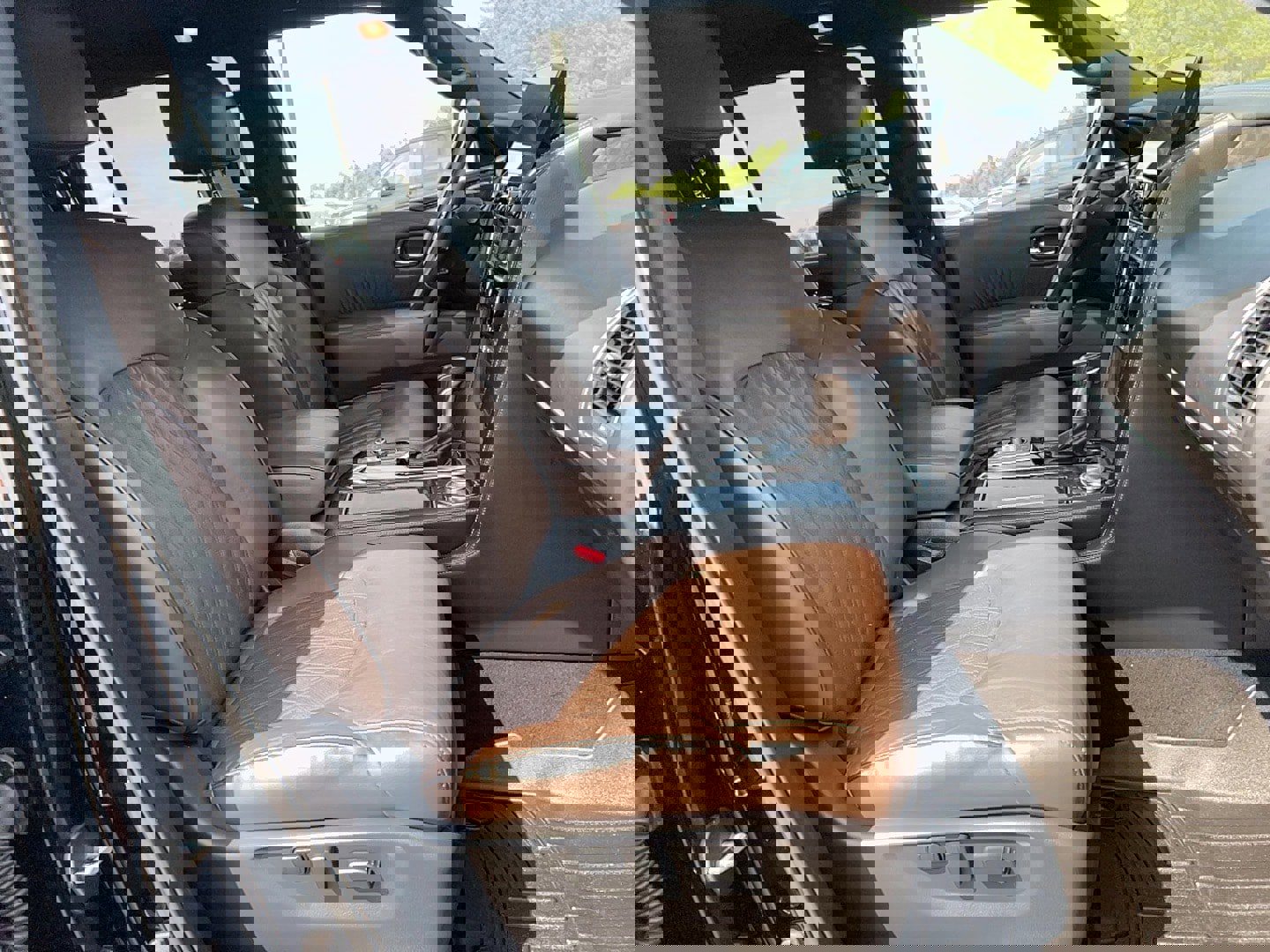 Used 2023 Nissan Armada Platinum w/ Captain's Chairs Package image 26