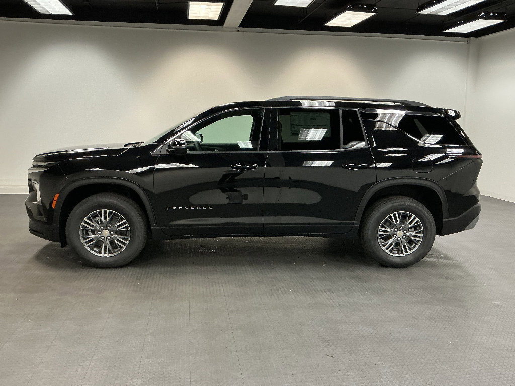New 2026 Chevrolet Traverse LT w/ LPO, Floor Liner Package FWD image 2