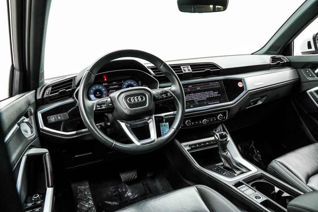 Used 2025 Audi Q3 2.0T Premium AWD/4WD image 4