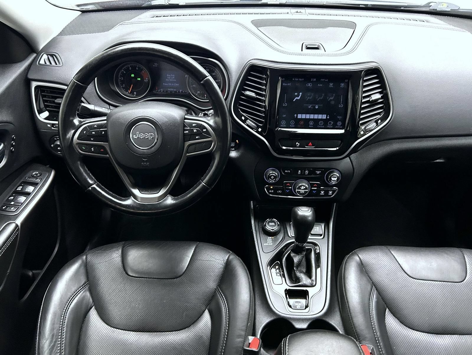 Used 2019 Jeep Cherokee Limited AWD/4WD image 14
