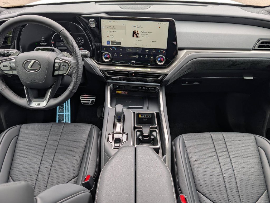 New 2026 Lexus TX 500h AWD w/ Technology Package image 15
