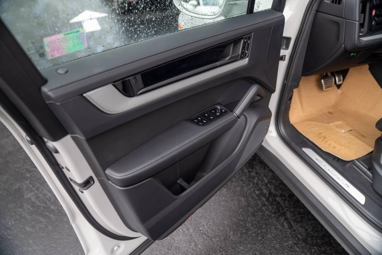 New 2026 Porsche Cayenne S AWD/4WD image 25