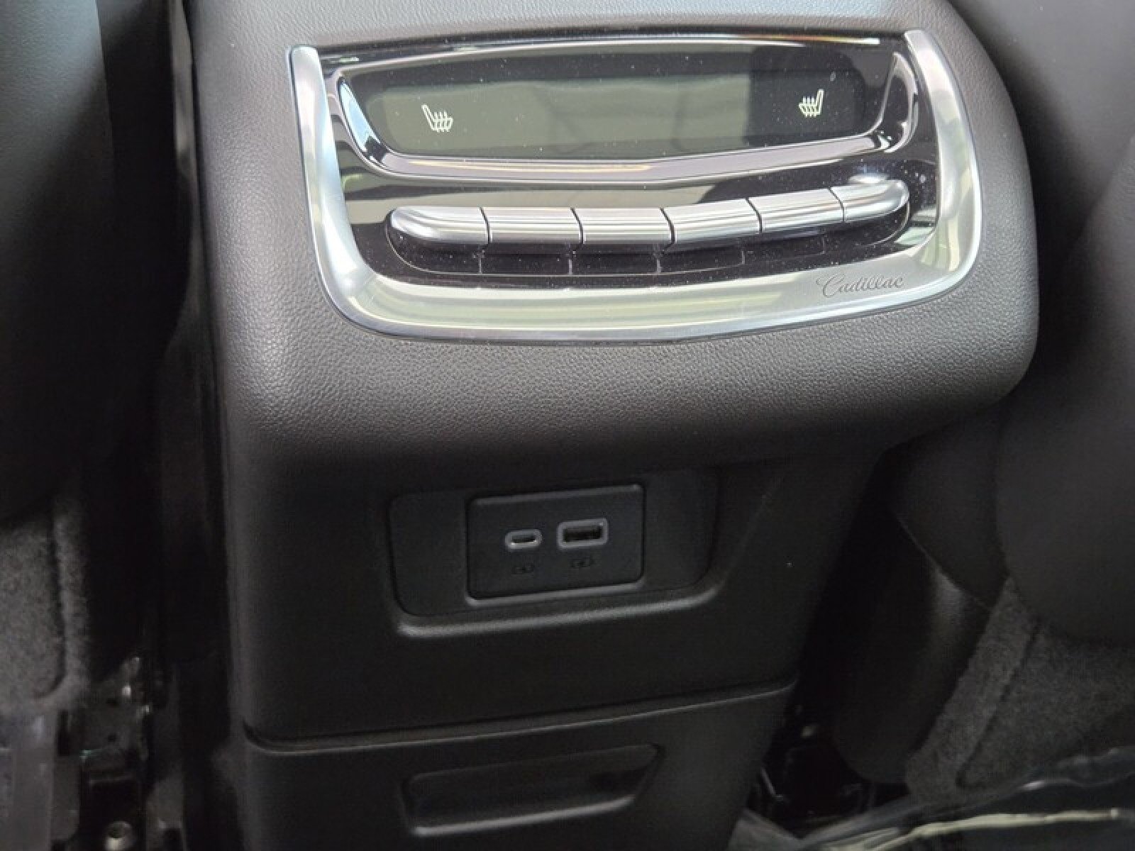 Used 2023 Cadillac XT6 Sport w/ Platinum Package AWD/4WD image 15