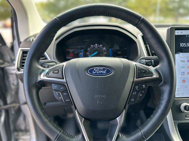 Used 2024 Ford Edge SEL image 11