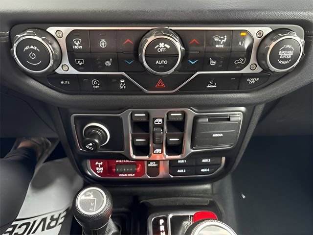 Used 2024 Jeep Gladiator Mojave w/ Technology Group image 21