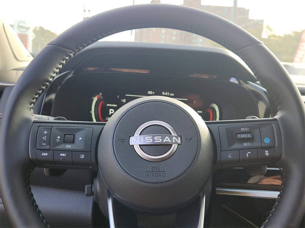 New 2025 Nissan Pathfinder Platinum image 9