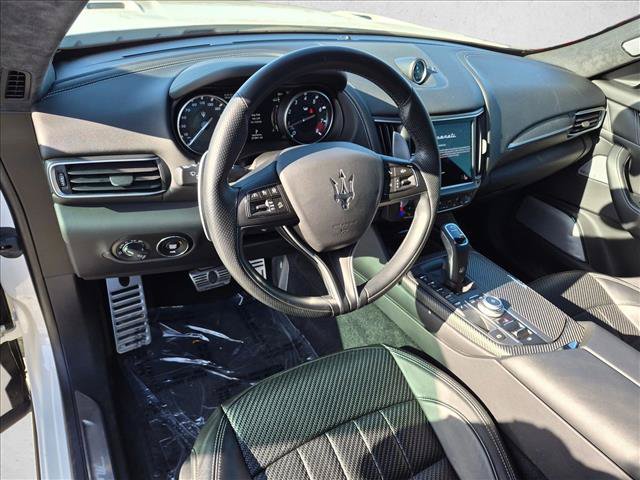 Used 2022 Maserati Levante Trofeo AWD/4WD image 9