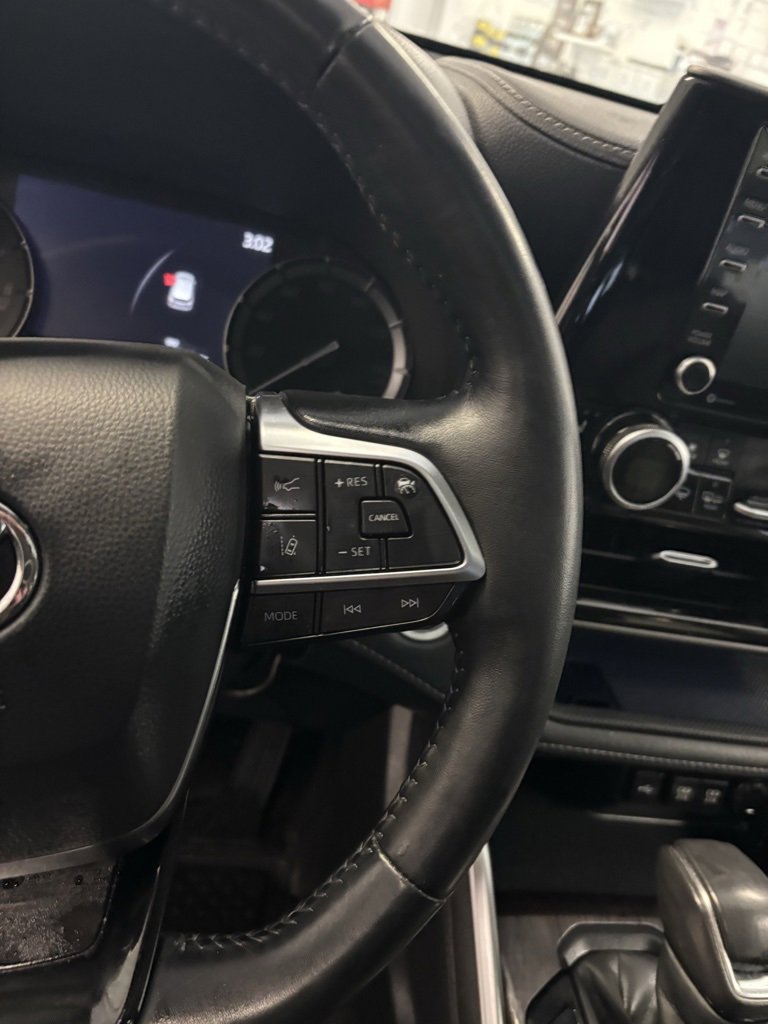 Certified 2020 Toyota Highlander Limited image 18