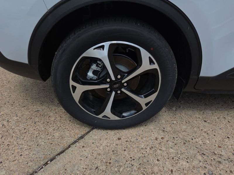 New 2025 Ford Escape ST-Line Select w/ Tech Pack #2 AWD/4WD image 9