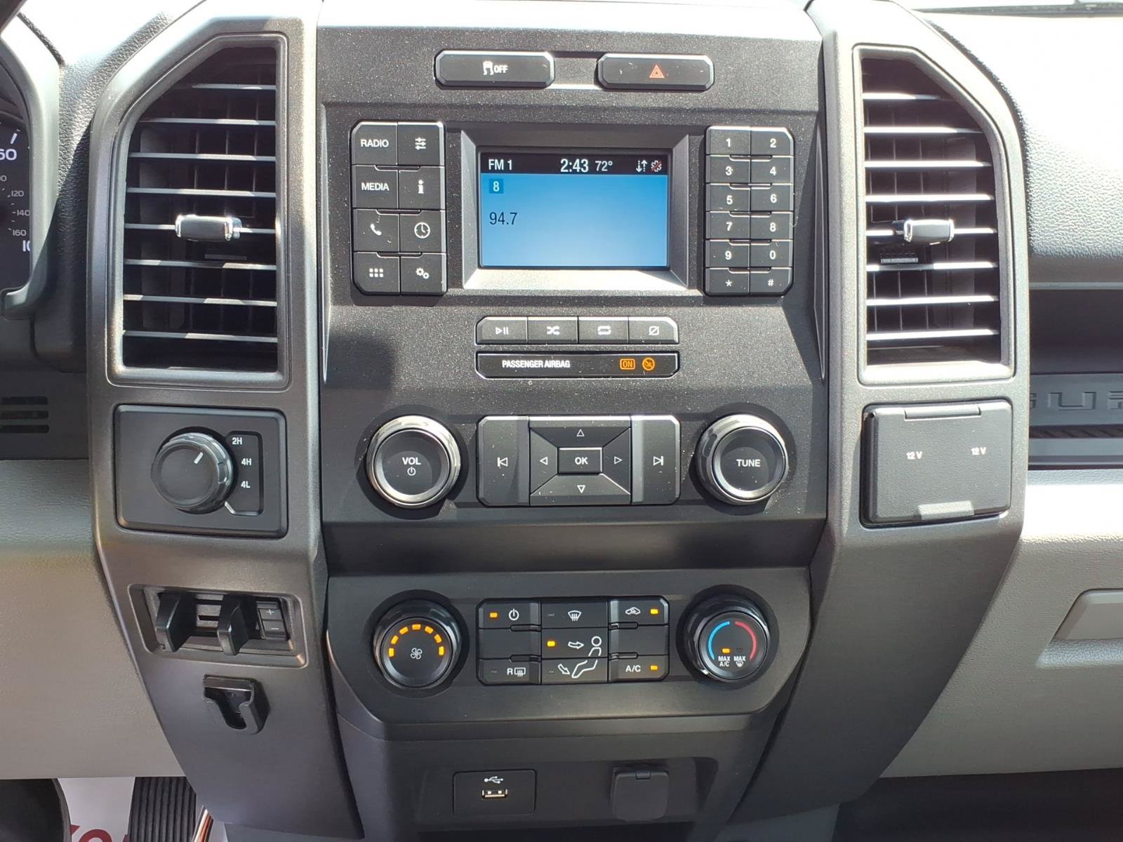 Used 2022 Ford F350 XL w/ Power Equipment Group AWD/4WD image 17