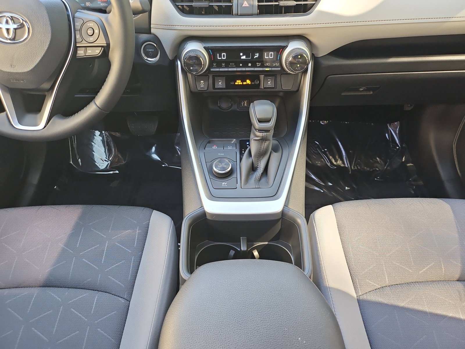 Used 2025 Toyota RAV4 XLE w/ Convenience Package AWD/4WD image 31