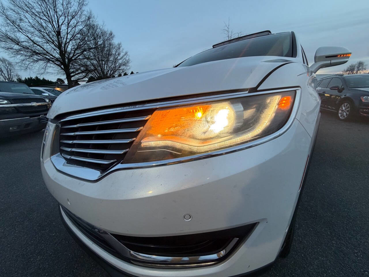 Used 2016 Lincoln MKX Reserve w/ Technology Package image 19