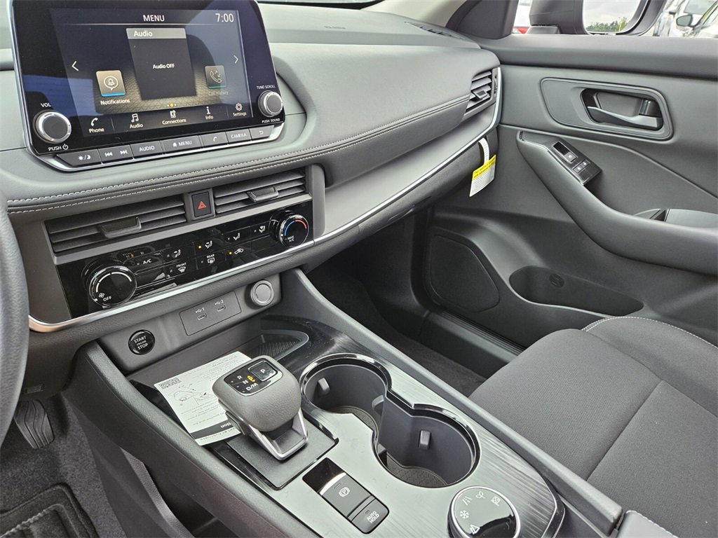 New 2026 Nissan Rogue S image 9